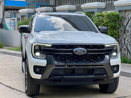 Ford XLT 2024 For Rent /出租