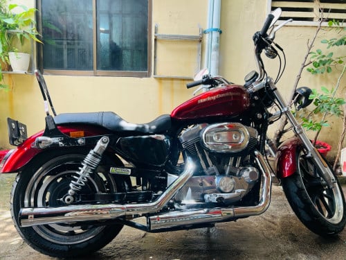 Harley Davidson super low 883 2016