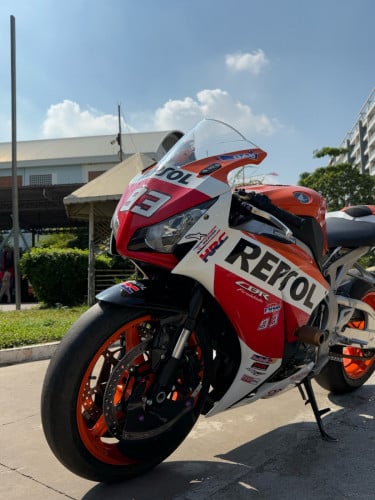 HONDA  CBR 1000RR  2010. ក្រដាសពន្ធ