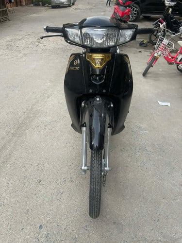 Honda Dream 024នៅស្អាតមានកាតគ្រីត្រឹមត្រូវលក់1740$