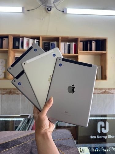 iPad 6th 32GB Sim WiFi