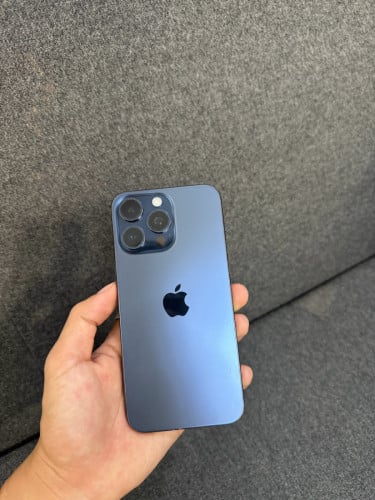 iPhone 15PM 256G CH ធ្លាប់ដូរអេក្រង់តែអេក្រង់ហ្សុីន 6xx$