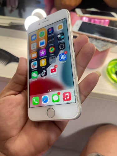 iPhone 8g bypass Sim+wifi ដូចរូប25$