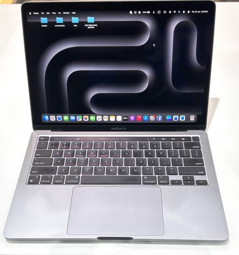MacBook Pro M1 chip 13 inch  Ram 8BG storage 512G