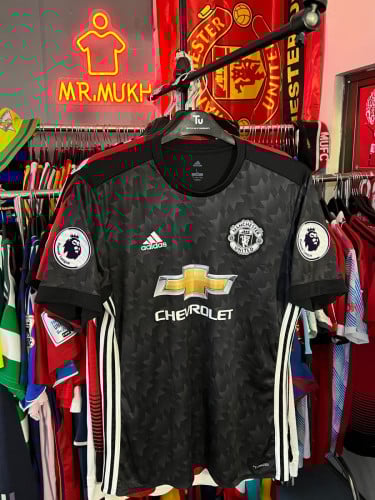 Original Manchester United 17/18 away kit