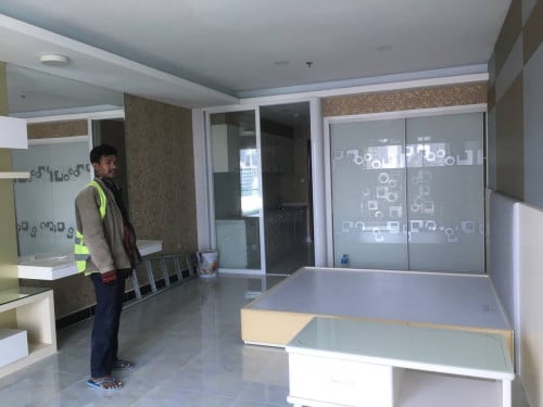 Roof and circling repair ជាងពិដាននិងដំបូល​ ជួសជុលធ្វេីថ្មី