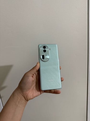 Sell OPPO Reno 11 5G ram12+12g rom512g Sim2 99%