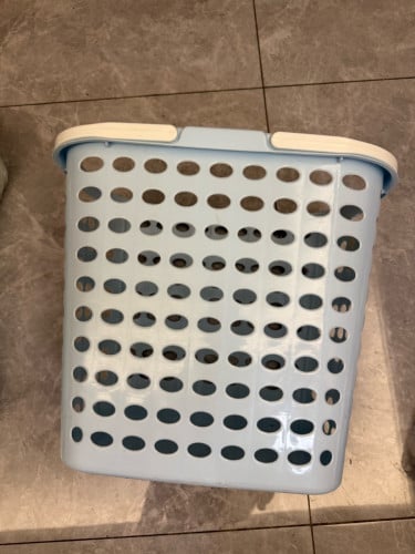 Storage basket