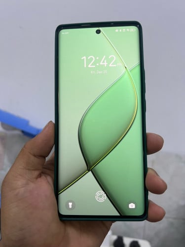 Tecno Spark 20 Pro+ អេក្រង់កោងសុិន ក្រុមហ៊ុន sim2 (Ram8/256G) 105$ ភ្នំពេញ