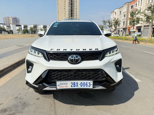TOYOTA Fortuner ម្ចាស់ដើម ទើបជិះបានតិចណាស់,Year:2023