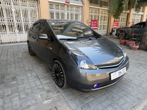 Toyota Prius 2006 half ឡានថ្មី