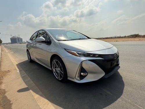 TOYOTA PRIUS PRIME 2017 ADVANCE  តម្លៃ​ពិសេស​ 27500$