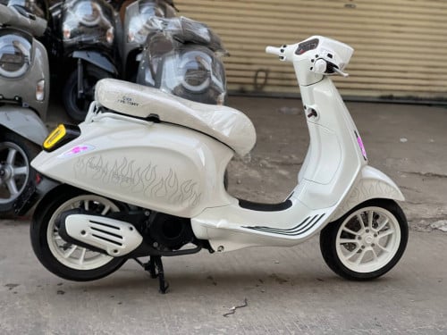 Vespa 125cc 017 up Jasmin
