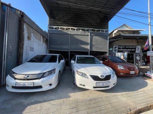 ឃ្លាំងលក់ បន្ទាន់