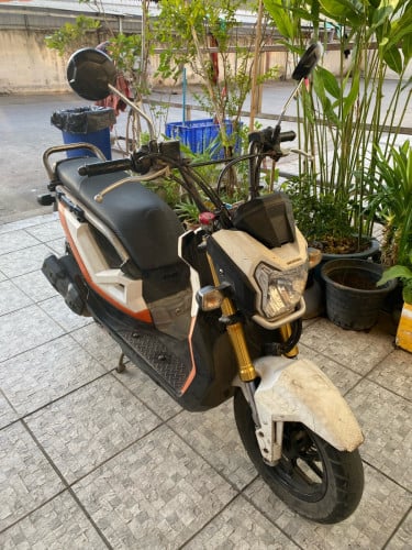 មានកាតគ្រីត្រឹមត្រូវ ម៉ាសុីនអេម ម៉ូតូជិះផ្ទាល់ លក់ត្រូវការដូរសេរី