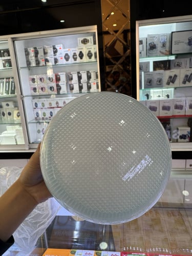 អំពូលប្រេីសូឡា