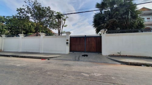 ដីលក់នៅភ្នំពេញថ្មី