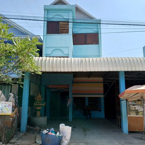 ខ្ជិលជំពាក់លុយគេសងគេឱ្យអស់កុំឱ្យគេមើលងាយ