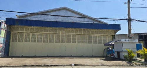 ឃ្លាំងអាជីវកម្មជួលលើផ្លូវធំសែនសុខ