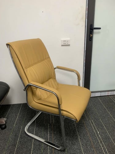 កៅអីប្រជុំ