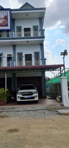 ផ្ទះល្វែងលក់បន្ទាន់