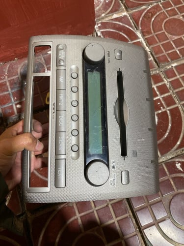 ម៉ាញ៉េ តាកូម៉ា 05 07 ស៊ីនដោះចេញពីឡាន ប្តូសេរី