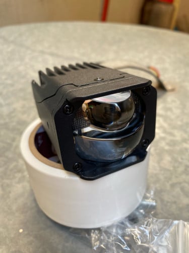 គុជកាត់បន្ទាត់1គ្រាប់តម្លៃ20$ថ្មី មានតា2គ្រាប់ទេ មានហ្វាមានកូត led ចាប់ក្រៅ50watt