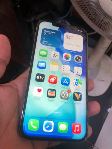 លក់12Promax 128G ខ្មៅ