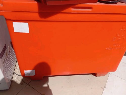 លក់ធុងទឹកកកឡៃឡុង ធុង200លីត្រ =75$