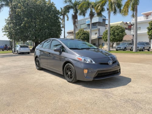 ប្រផេះ 2013 Solar ថ្មីណាស់ $17500 ក្រដាស់ពន្ធ