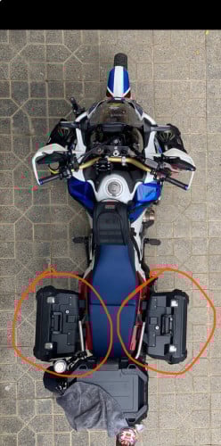 លក់ធុង Africa Twin ហ្សីន