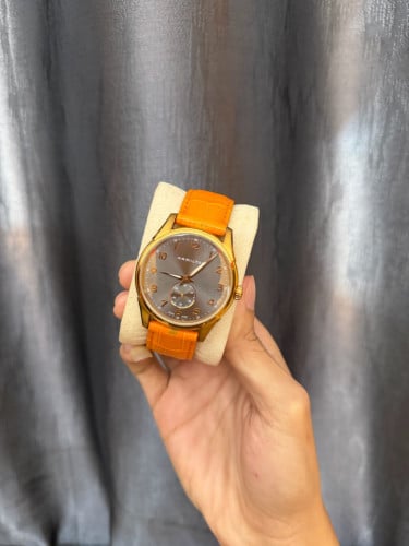 លក់ hamiliton 97% ថ្មីវា 700$ ជាង លក់វិញ តែ 150$ ទេមកមុនបានមុន🥰❤️