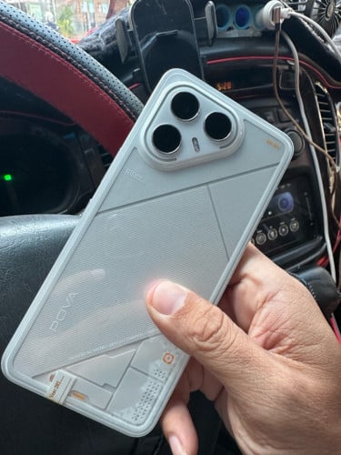 លក់ឬដូរ​pova 7 ultra company 99%