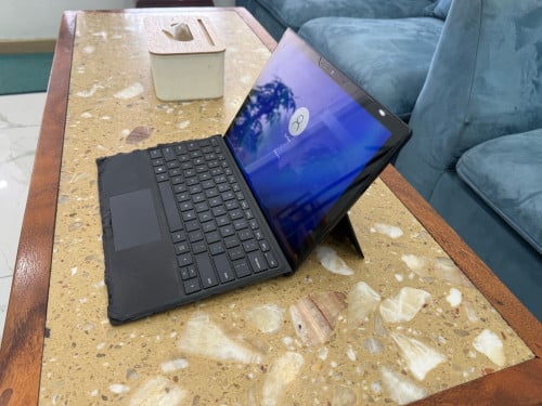 លក់ Surface Pro 7