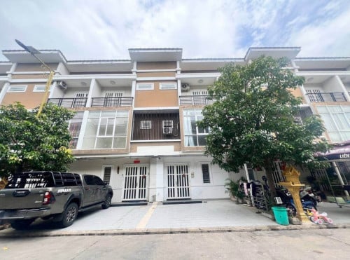 🏡 វីឡាកូនលក់បន្ទាន់ស្ថិតនៅបុរីថៃឈុនគ្រីក្រោយផ្សារបឹងបៃតង