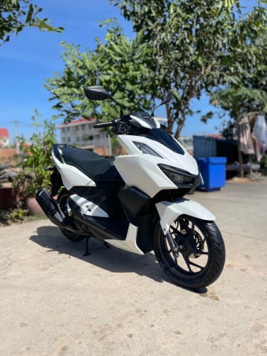 ចង់លក់ vario 160cc smartkey ឆ្នាំ 2022