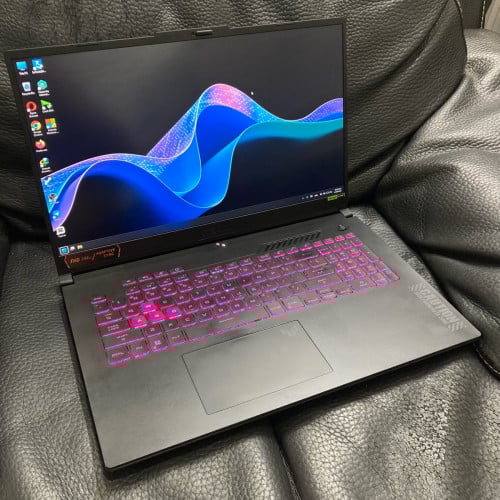 Asus TUF F17 FX707VU  99%