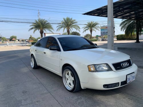 Audi 01 ឡានស្អាតអត់បុកប៉ះឯកសារគ្រប់