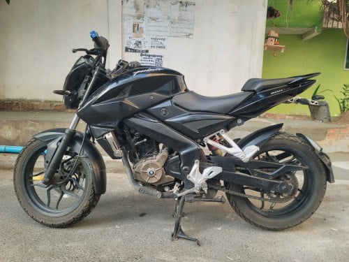 Bajaj pulsar មិនទាន់លាងទឹក