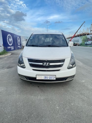 Car for sale starex HVX full option បើកតំបូល២តង់ មានទូទឹកកក ក្នុងលឿង គុជហើយ មានcamera