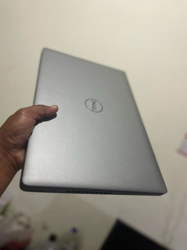 Dell precision 3560 ci7 11th ram 16gb ssd m2 512gb VGA T500 2gb