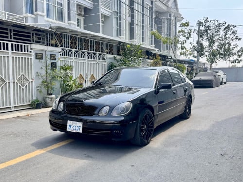 GS300 ឆ្នាំ1999 តម្លៃនិយាយគ្នាបាន