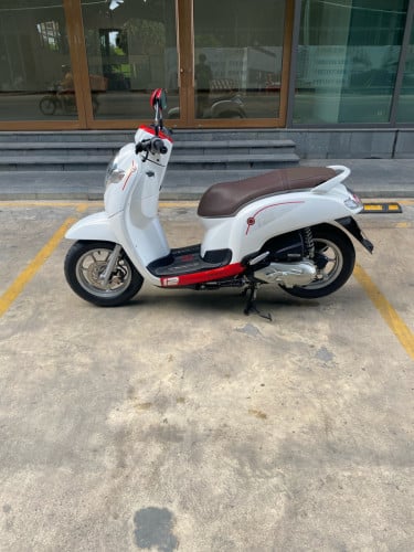Honda scoopy 2020