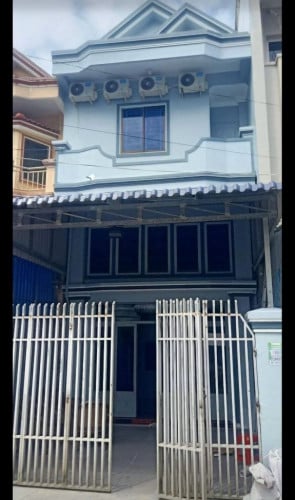 I have house for rent location O1 have bedroom 6 bathroom 7