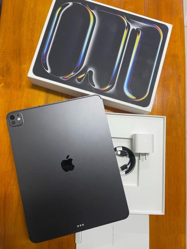 iPad Pro 13Nich M4 256G LLA WiFi +Sim 99% 1049$