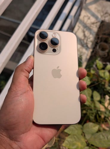 iPhone 16 Pro X/A 256G ស្អាត99.99% ថ្ម100%