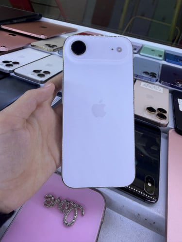 iPhone 17 Air (white), 256GB LL/A, នៅស្អាត99%,ថ្ម100%