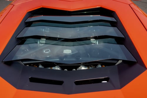 Lamborghini aventador (គោរព្រៃអភិជន)