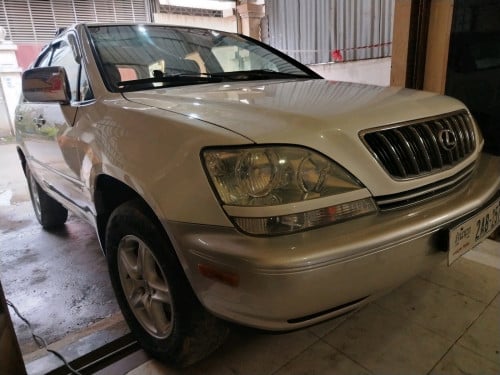 LEXUS RX 300 01 ប៉ុង 2