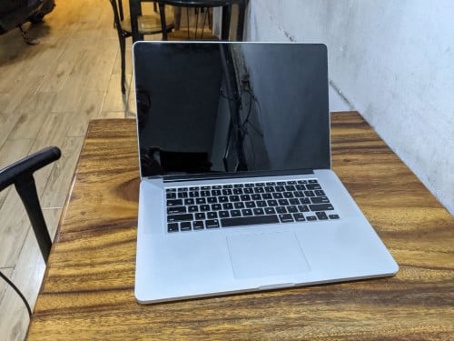 MacBook Pro 15.4